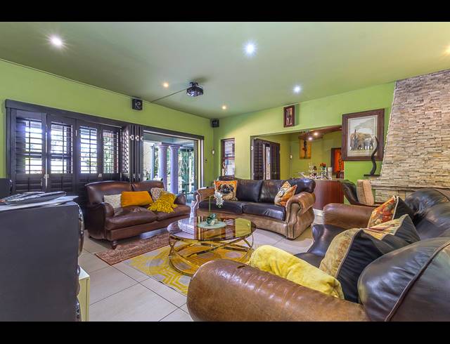 4 BEDROOM HOUSE FOR SALE IN HILLCREST PARK